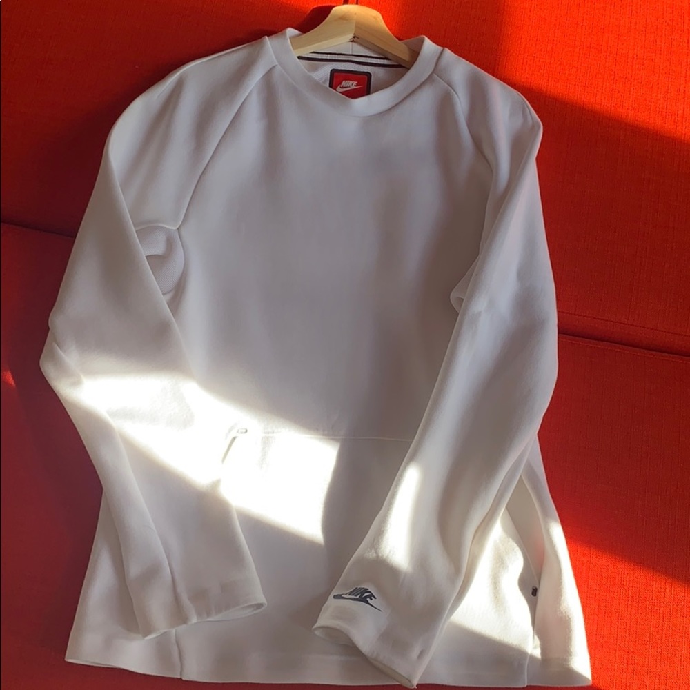 All white mens Nike sweater good condition - Picture 2 of 8